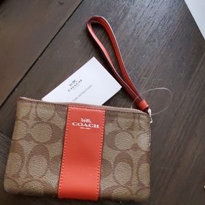 NEW Coach Corner Zip Wristlet